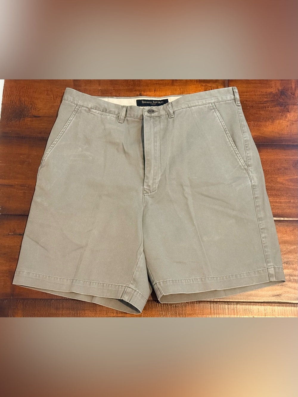 Banana Republic Men's Tan Flat-Front Cotton Shorts